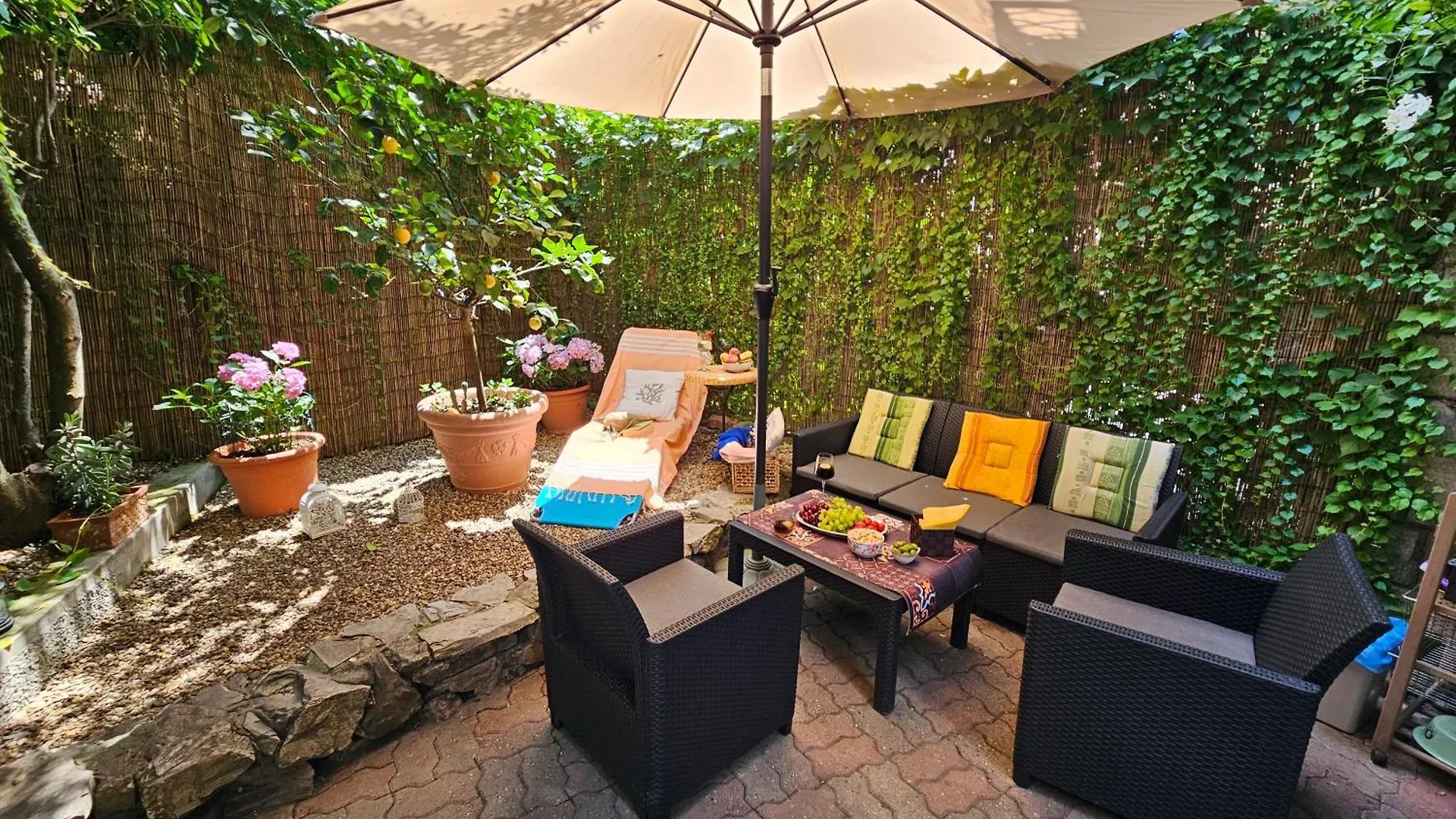 Casa Con Giardino Vicino Al Mare contacts